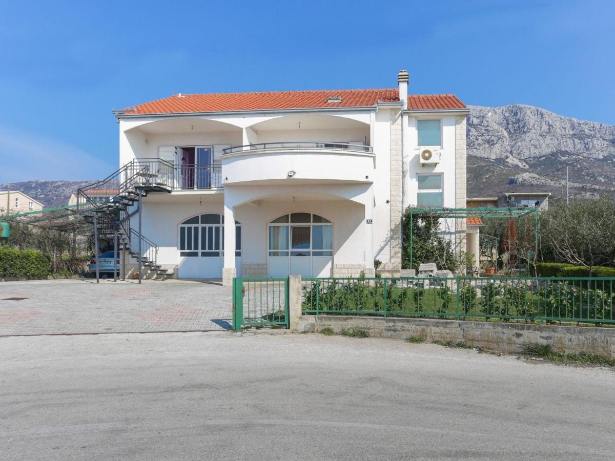 Enchanting Apartment In Ka Tel Gomilica Near Beach Kaštela Extérieur photo